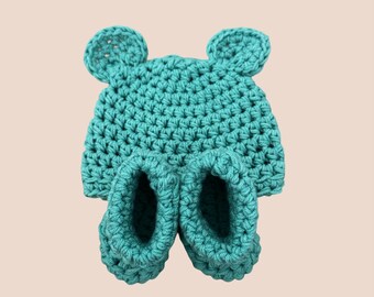 Crochet Baby Hat and Booties Set – Newborn Outfit, Baby Shower Gift, Baby Photo Prop, Handmade Accessories, Pregnancy Announcement
