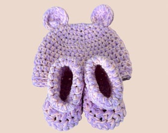Crochet Baby Hat and Booties Set – Newborn Outfit, Baby Shower Gift, Baby Photo Prop, Handmade Accessories, Pregnancy Announcement