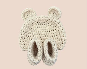 Crochet Baby Bear Hat and Booties Set – Newborn Outfit, Baby Shower Gift, Baby Photo Prop, Handmade Accessories, Pregnancy Announcement