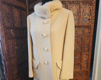 Vintage 1960s Cream Wool-blend Coat with Mink Collar