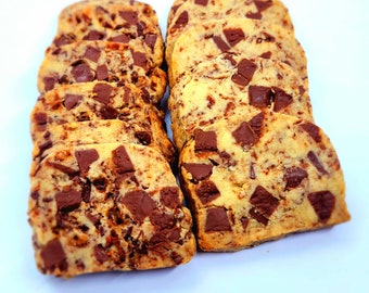 Gourmet Milk Chocolate & Toffee Buttery Biscuits