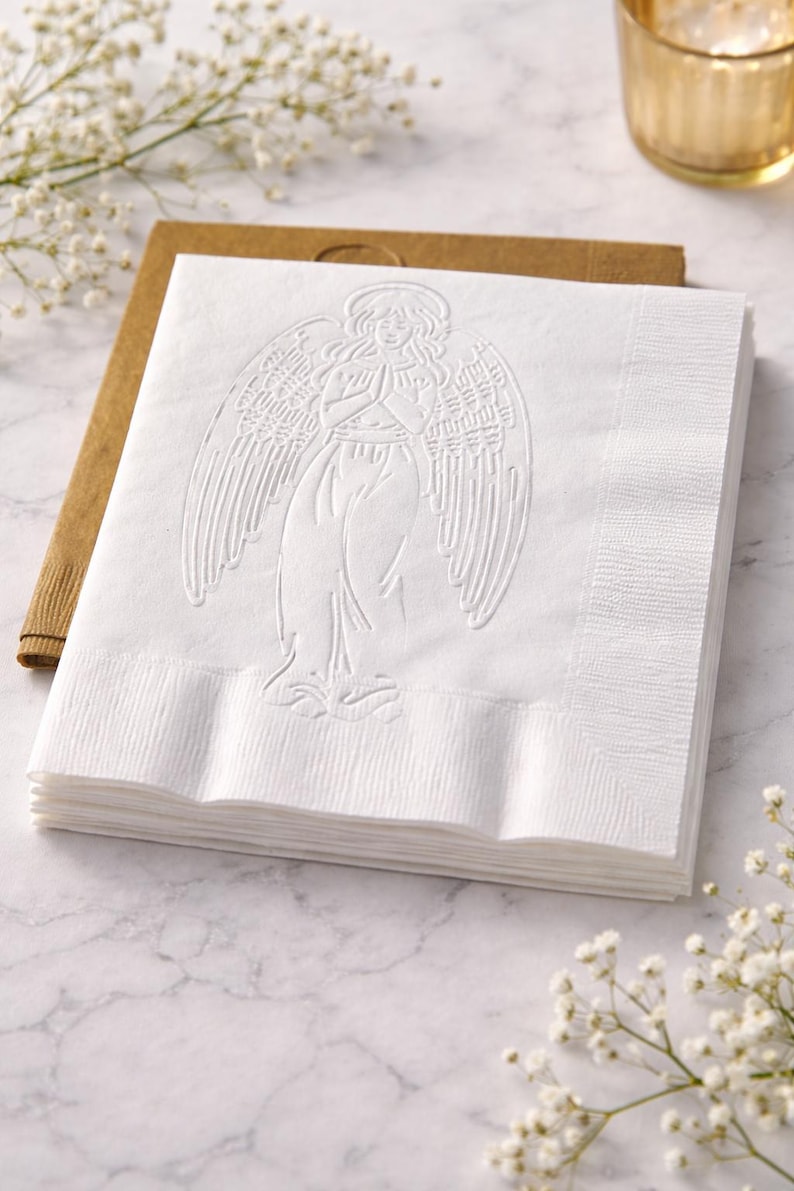 Servilletas de papel con ángel en relieve: decoración para fiestas religiosas imagen 1