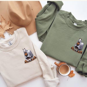 Halloween Horse Ghost Sweatshirt, Equestrian Fall Clothing, Spooky Pumpkin Crewneck, Horse Halloween Jumper, Equine Apparel, Horse Lover Tee