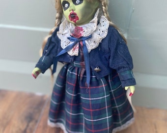 Creepy horror doll zombie Girl