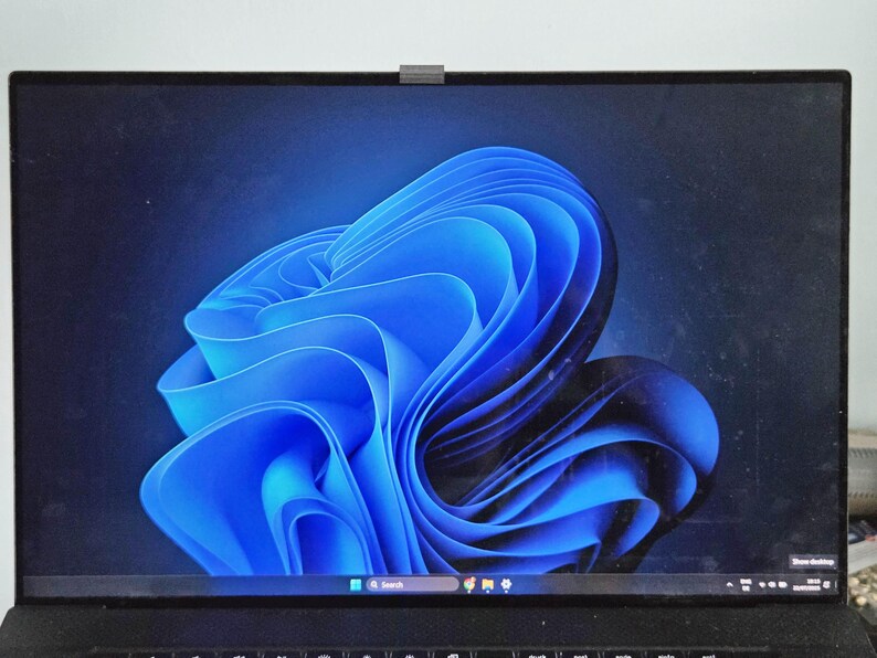 Dell XPS / Dell Precision Camera Cover for all sizes 13", 14", 15", 16" & 17": No Glue, Easy Plug and Slide image 4