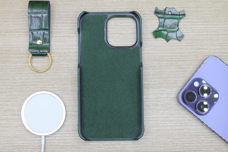 iPhone 12 Pro Case, iPhone 14 Pro Max, iPhone 12 mini Case, iPhone 11 Case, iPhone 15 Plus Case, Leather iPhone Case,  Leather Phone Cover, iPhone Snap On Case, MagSafe iPhone Case, Personalized Case, Green Leather case,luxury leather phone,Croc Patt