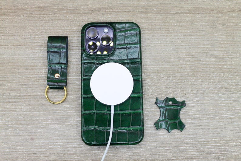 iPhone 12 Pro Case, iPhone 14 Pro Max, iPhone 12 mini Case, iPhone 11 Case, iPhone 15 Plus Case, Leather iPhone Case,  Leather Phone Cover, iPhone Snap On Case, MagSafe iPhone Case, Personalized Case, Green Leather case,luxury lea