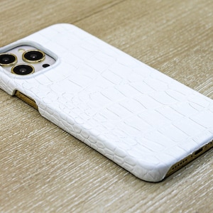 Kroko gemusterte weiße Echtleder-Handyhülle, iPhone 15, 14, 13, 12, 11 Pro Max / Plus Hülle, personalisierte Handyhülle für Silvester