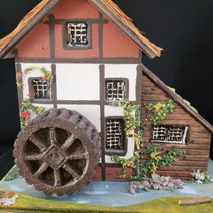 Vintage Pauline Ralph Victorian Water-Mill, Reuge Music Box. MINT condition