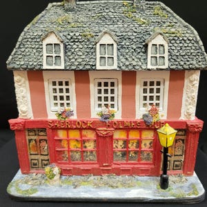 Vintage Pauline Ralph Sherlock Homes Pub from the Old London Collection, Reuge Music Box. MINT condition