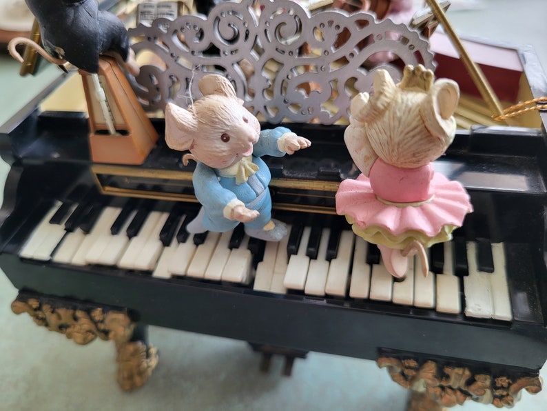 Vintage Enesco Mice Music Box Micetro Piano Concert Plays Etsy