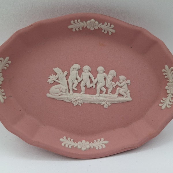 Vintage Wedgwood Jasper Lilac/Pink Raised Cherub Design Trinket Dish Tray in Original Box with leaflet Made in England
