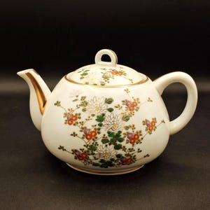 Vintage Kutani Ware Teapot Japanese Porcelain Hand painted Floral Design Overglaze Enamels Gold Accents Double-Sided Floral Pattern