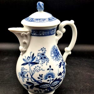 Vintage Hutschenreuther Mini Coffee Pot, Blue Onion Zwiebelmuster Teapot for Two