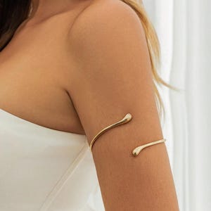 Adjustable Gold Arm Cuff, Minimalist Upper Arm Bracelet, Teardrop Open Bangle, Boho Festival Jewelry, Summer Statement Armlet