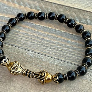 Onyx Gemstone Bracelet: Unisex Black and Gold Stretch Jewelry