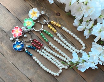 Glass Beaded Bracelet Keychain, Plumeria Flower Wrist Strap for Keys and Phone.