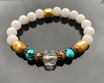 Handmade. Chalcedony Gemstone bracelet and glass beads.