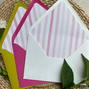 A7 Briefumschlag mit grünem Toile Liner | Grün, Weiß, Pistazie