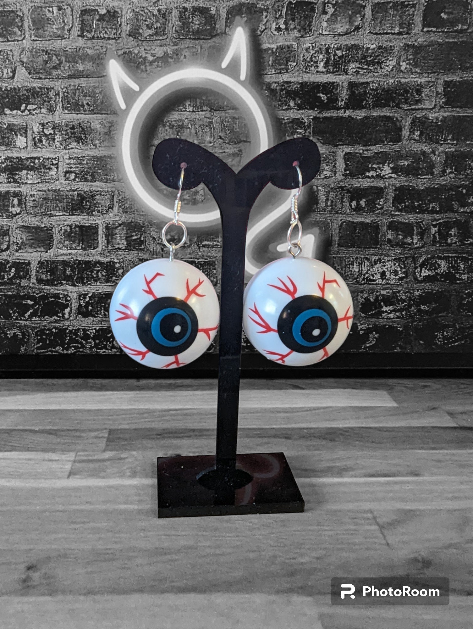 1 Decorative Eyeballs Sold in Pairs 