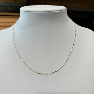 Collar de cadena brillante de oro de 10 quilates