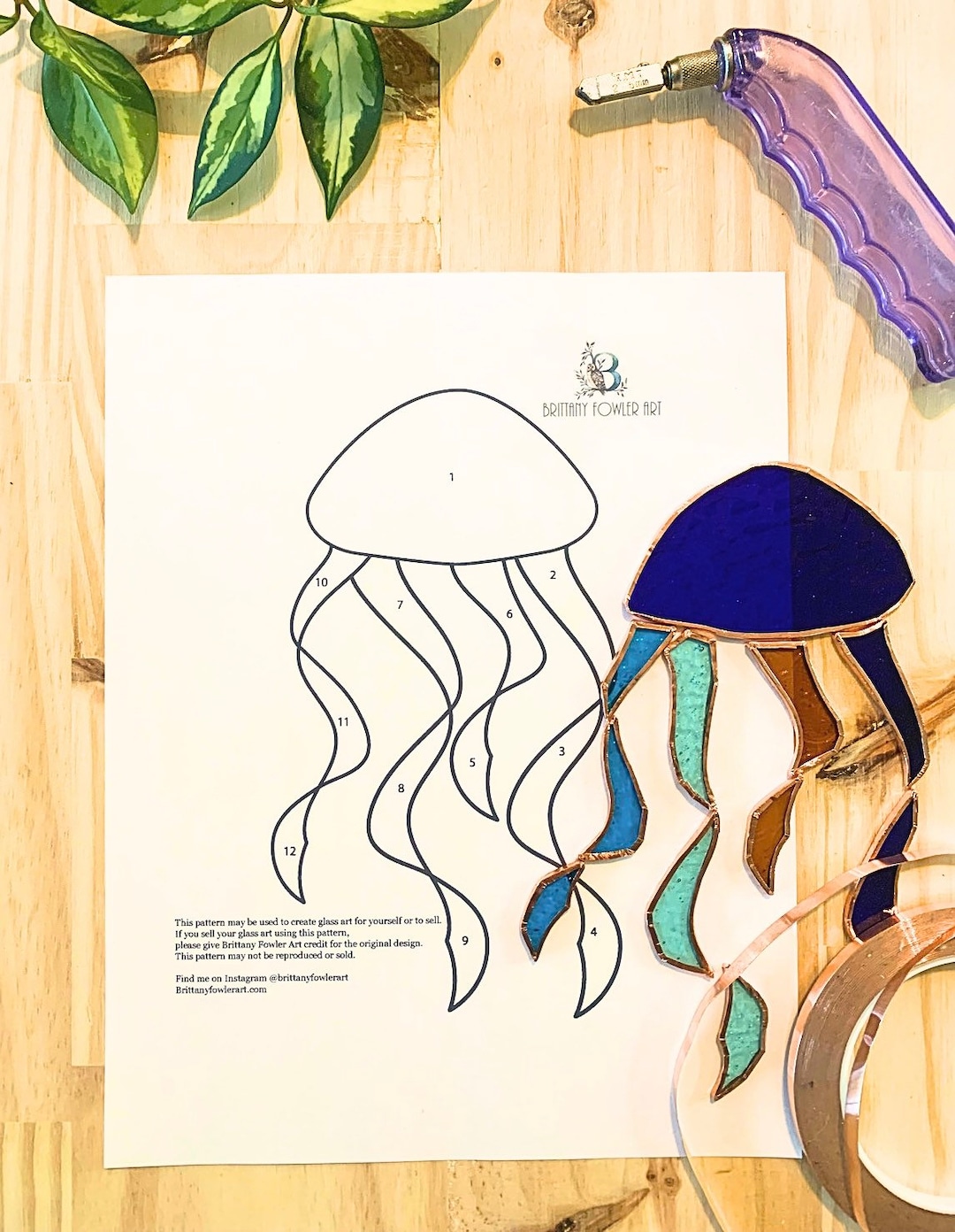 Stained Glass Pattern, Sun Catcher Pattern, Glass Projects, Beginner