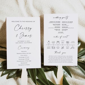 Op de afbeelding: Huwelijksceremonie-programma-waaier met zwarte tekst op wit papier. De waaier toont de namen Chrissy & James, de datum 12 oktober 20XX en de locatie San Diego, Californië. Het programma bevat de volgorde van de gebeurtenissen voor de ceremonie en de receptie, evenals een bedankbericht aan de gasten.