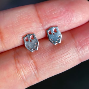 Sterling silver s925 owl stud earrings, pet earrings, owl studs, dainty earrings, minimalist earrings, unisex earrings, y2k earrings, animal