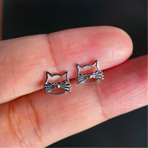 Sterling silver s925 cat stud earrings, pet earrings, cat studs, dainty earrings, minimalist earrings, unisex earrings, y2k earrings, silver