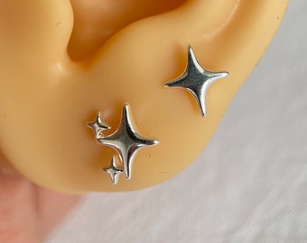Boucles d'oreilles étoile dépareillées en argent sterling, clous asymétriques, étoile argentée, boucles d'oreilles unisexes, boucles d'oreilles an 2000, cadeau pour elle/lui