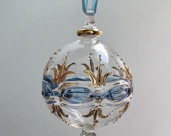 Mundgeblasene Glas Weihnachtsverzierung: Ägyptische Blumenkugel mit 14K Gold Akzenten