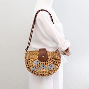 Summer Straw Half-Moon Shoulder Bag – Boho Chic Crescent Purse, Lightweight Vacation Bag, Everyday Woven Handbag