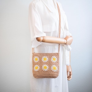Floral Crochet Shoulder Bag – Handmade Cotton Purse, Boho Crossbody Bag with Floral Squares, Unique Gift in Multiple Colors