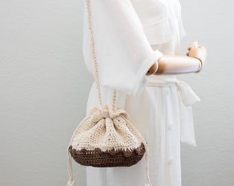 Handmade Crochet Drawstring Shoulder Bag – Vintage-Inspired Cotton Crossbody Purse – Boho Chic Everyday Bag