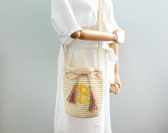Handmade Straw Bucket Bag: Personalized Tassel Beach Handbag