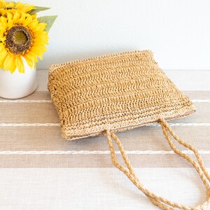 Floral Crochet Straw Tote Bag with Zipper – Fully Lined Summer Beach Bag, Boho Shoulder Bag with Pocket, Handmade Woven Purse