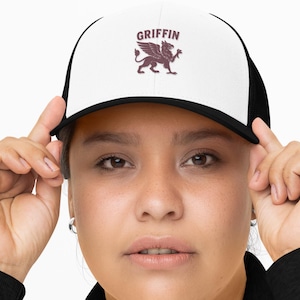 Griffin Trucker Cap: Adjustable Outdoor Adventure Hat