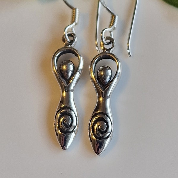 Goddess Honeycomb Earring main image 0
