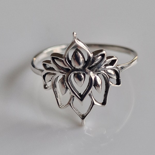 Lotus Flower Ring - Etsy