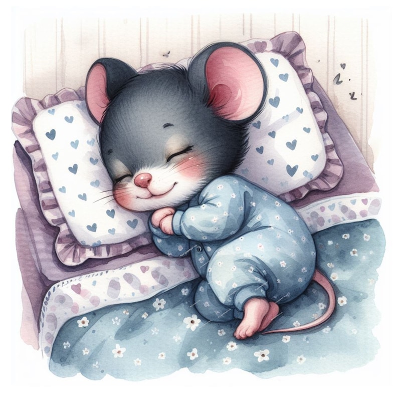 Pu&ograve; includere: Un topo grigio e bianco con un pigiama blu e bianco dorme profondamente in un letto con biancheria da letto a motivi viola e bianchi.