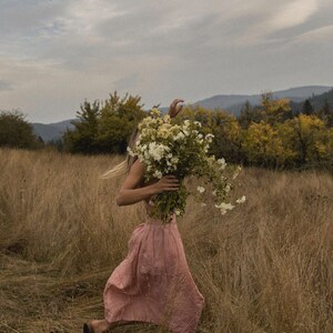 Judith Dress in Clay-Pink Linen Crossback Pinafore Dress image 3