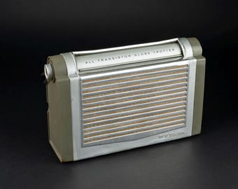 Vintage - RCA Victor All Transistor Globe Trotter Radio