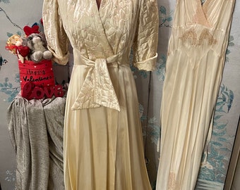 1930, Vintage nightgown and robe