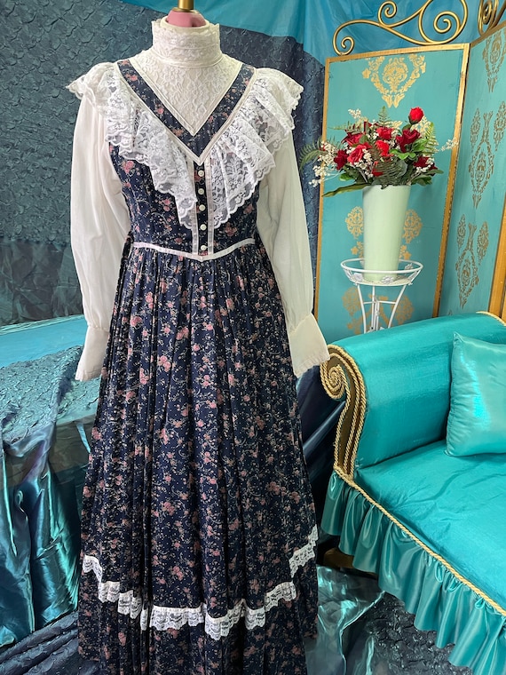 Gunne Sax dress, Vintage 1970