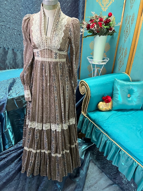 Gunne Sax, 1970 Vintage dress - image 1