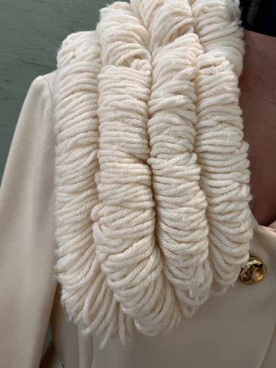 60’s mini coat, looped wool yarn collar and hem, … - image 5