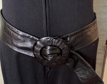 90’s sash belt, luscious, black leather