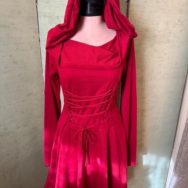 Little Red Riding-hood’s dress, costume or everyday style