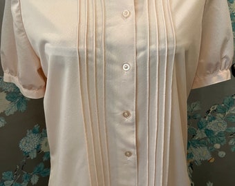 1940 vintage, Sears blouse with brooch