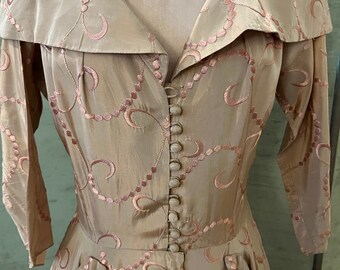 40’s dressing gown, dusty rosé embroidered silk taffeta, spectacular
